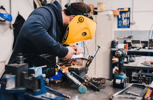 1.8萬(wàn)中介費(fèi)招工，臨時(shí)工工資反超正式工 工廠“用工荒”背后，科技中介服務(wù)如何破局？